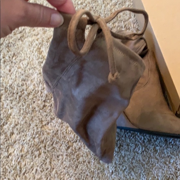 Over the knee tan boots - Picture 4 of 5